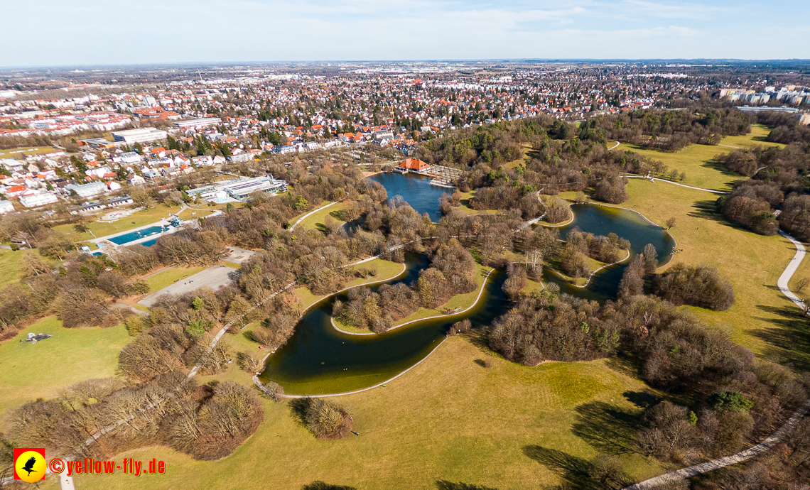 20.02.2023 -  Ostparksee und Schule am Strehleranger mit Umgebung in Neuperlach